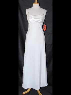 Cindy #1028 Crepe Back Satin Formal Gown-Size M-IVORY-NWT